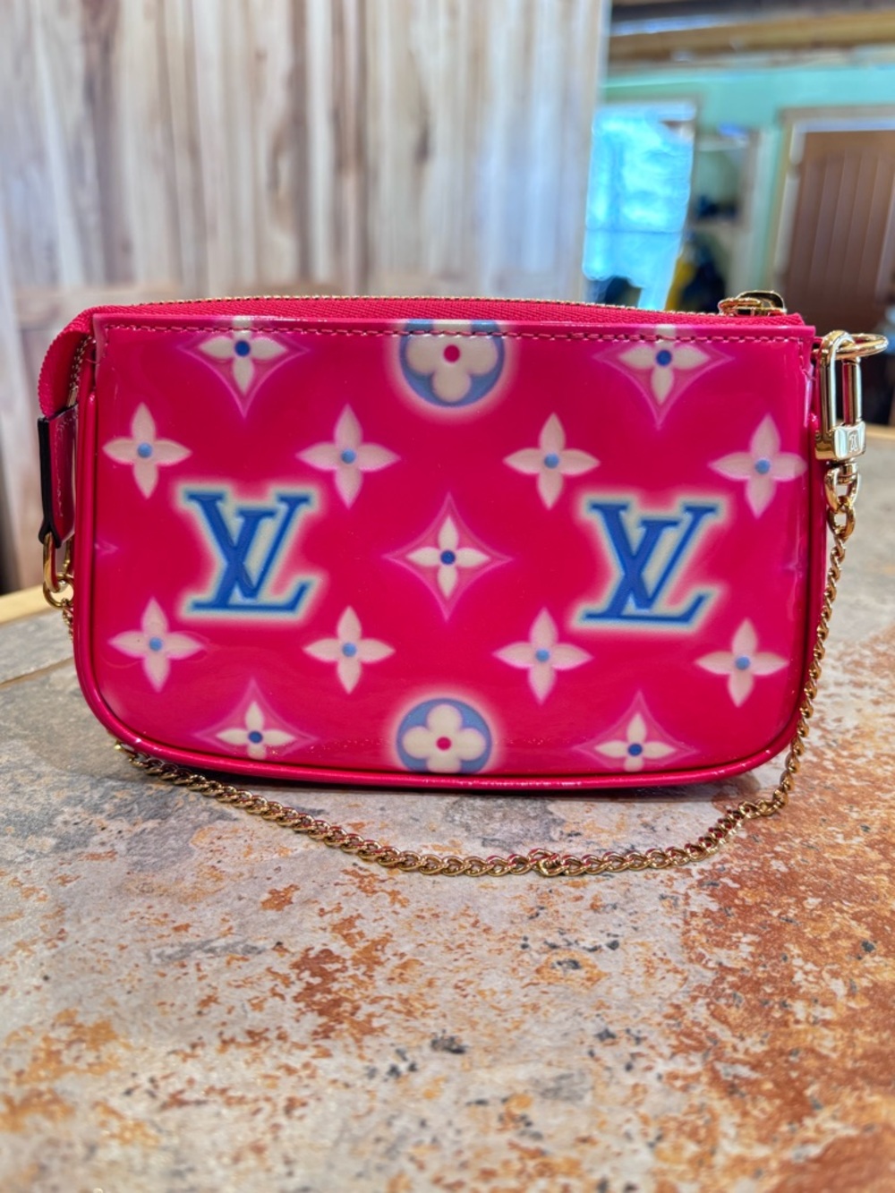 Louis Vuitton 2022 Valentines Vernis Chain Mini Pochette